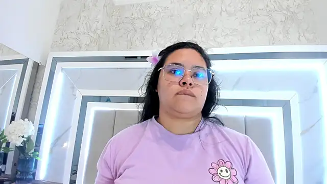 Snapshot of melodycharlotte chatting on October 11, 2025, 11:31 am melodycharlotte online show from October 11, 2025, 11:31 am