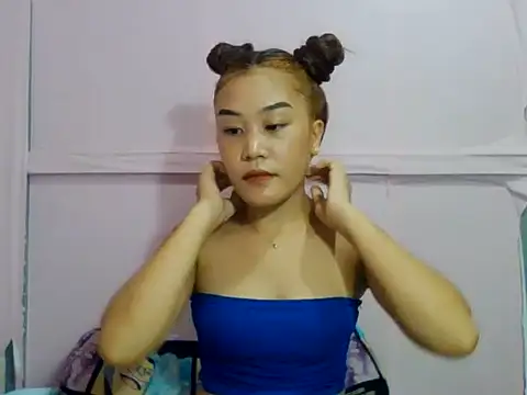 Snapshot of YourWildestDoll chatting on May 23, 2026, 6:01 pm YourWildestDoll online show from May 23, 2026, 6:01 pm