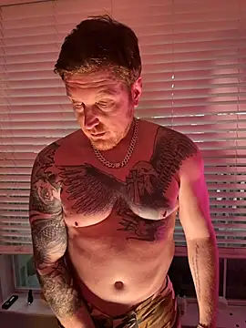 Snapshot of CloudyKingG chatting on March 17, 2026, 12:52 pm CloudyKingG online show from March 17, 2026, 12:52 pm