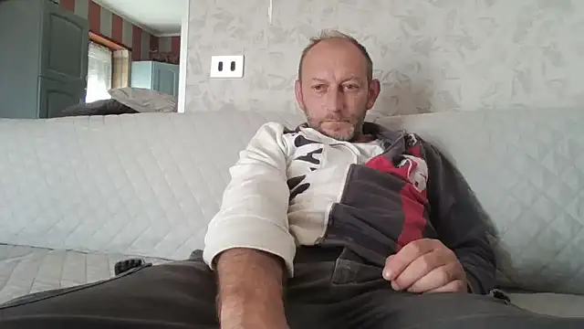 Snapshot of cazzoweb chatting on September 28, 2025, 2:44 pm cazzoweb online show from September 28, 2025, 2:44 pm