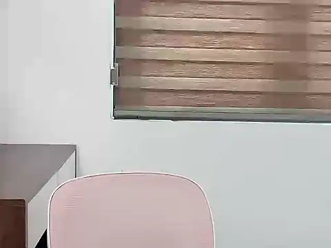 Snapshot of Amelia-babee chatting on September 27, 2025, 4:17 am Amelia-babee online show from September 27, 2025, 4:17 am