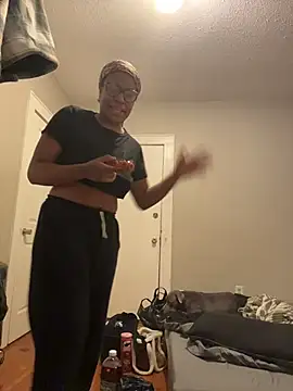 Tu GataLinda online show from November 15, 2025, 3:15 am