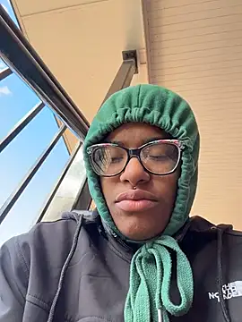 Tu GataLinda online show from November 18, 2025, 2:21 pm