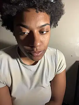 Tu GataLinda online show from February 17, 2026, 7:49 am