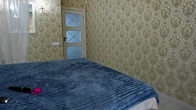 Snapshot of sofielovely_ chatting on September 24, 2025, 12:08 pm sofielovely online show from September 24, 2025, 12:08 pm