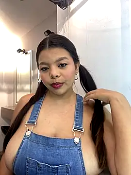 SiennaMonroe  online show from September 15, 2025, 7:14 pm