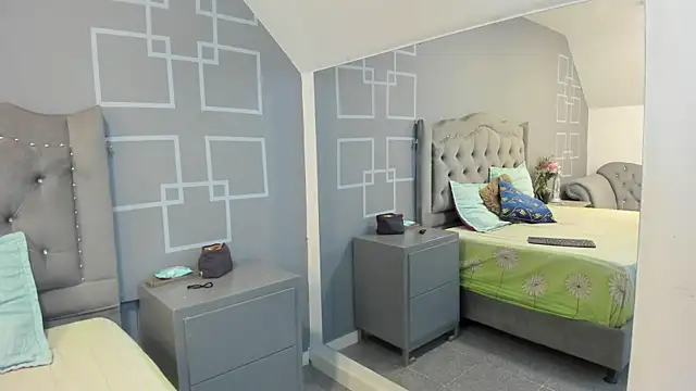 Snapshot of AliceBlackx chatting on October 29, 2025, 11:45 am AliceBlackx online show from October 29, 2025, 11:45 am