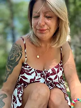 Milena-MilfaXXX online show from July 6, 2026, 2:52 am