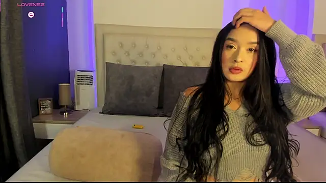 Snapshot of Victoriia_Coxx chatting on October 14, 2025, 3:18 am Victoriia Coxx online show from October 14, 2025, 3:18 am