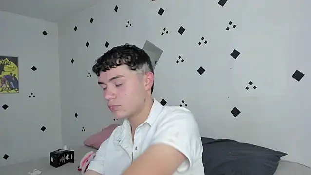 Snapshot of crushnier1 chatting on September 23, 2025, 6:11 pm crushnier1 online show from September 23, 2025, 6:11 pm