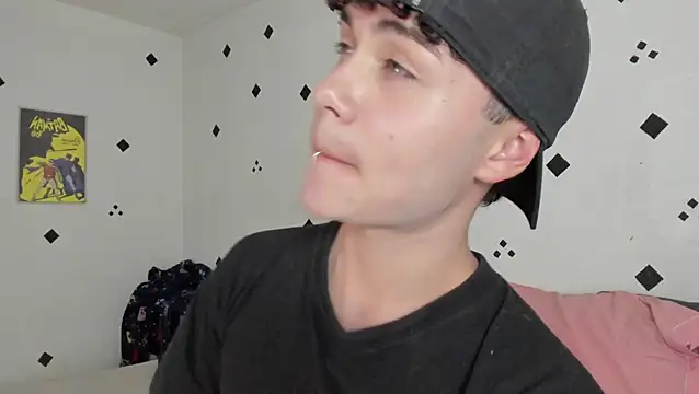 Snapshot of crushnier1 chatting on October 7, 2025, 6:16 pm crushnier1 online show from October 7, 2025, 6:16 pm