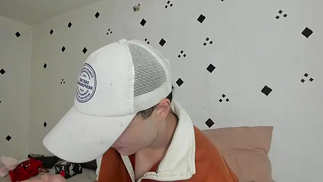 Snapshot of crushnier1 chatting on October 11, 2025, 6:06 pm crushnier1 online show from October 11, 2025, 6:06 pm