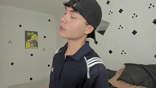 Snapshot of crushnier1 chatting on October 15, 2025, 6:19 pm crushnier1 online show from October 15, 2025, 6:19 pm