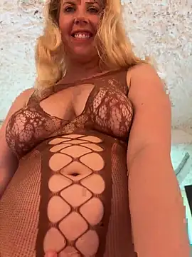 EllieEnchantress online show from February 16, 2026, 8:16 pm