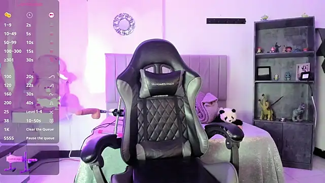 Snapshot of Scarlett21__ chatting on October 15, 2025, 4:45 am Scarlett21 online show from October 15, 2025, 4:45 am