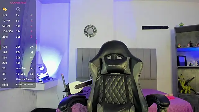 Snapshot of Scarlett21__ chatting on October 31, 2025, 4:57 am Scarlett21 online show from October 31, 2025, 4:57 am