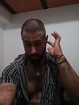 Snapshot of Matheus_Blaze chatting on October 21, 2025, 12:28 pm Matheus Blaze online show from October 21, 2025, 12:28 pm