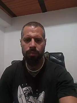 Snapshot of Matheus_Blaze chatting on October 23, 2025, 3:00 pm Matheus Blaze online show from October 23, 2025, 3:00 pm