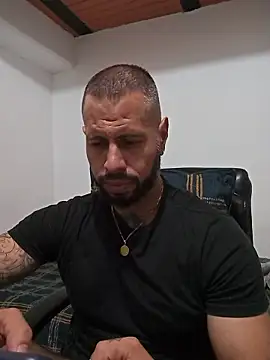 Snapshot of Matheus_Blaze chatting on October 27, 2025, 2:15 am Matheus Blaze online show from October 27, 2025, 2:15 am