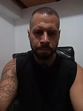 Snapshot of Matheus_Blaze chatting on October 29, 2025, 11:45 am Matheus Blaze online show from October 29, 2025, 11:45 am