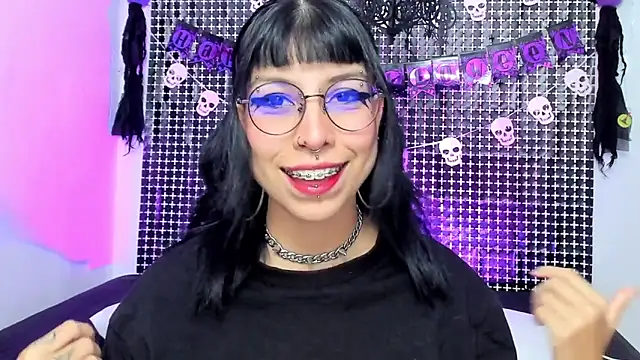 Rose 72 online show from October 18, 2025, 7:47 pm