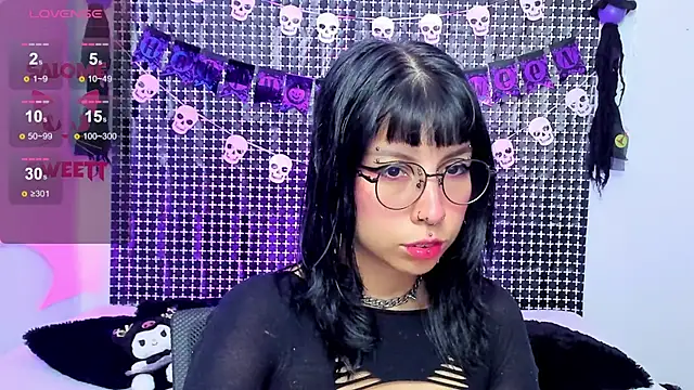 Rose 72 online show from October 21, 2025, 7:36 pm