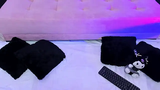 Rose 72 online show from June 8, 2026, 1:28 am