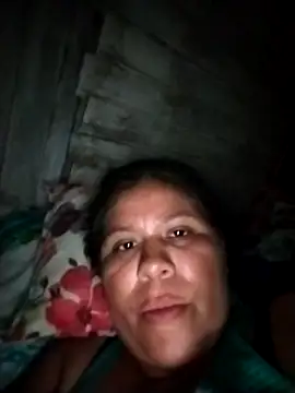 hotmom33 online show from December 21, 2025, 9:11 pm