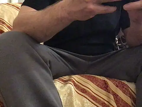 fiii87xx online show from February 17, 2026, 10:05 pm