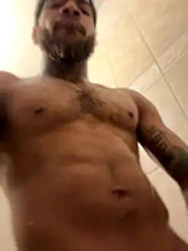 Snapshot of 1mistaGoodWood chatting on November 7, 2025, 11:21 am 1mistaGoodWood online show from November 7, 2025, 11:21 am