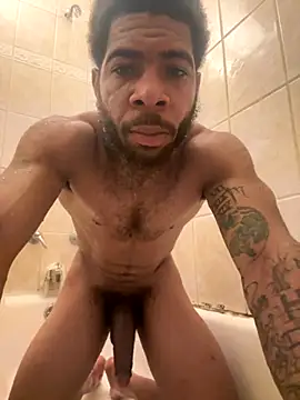 Snapshot of 1mistaGoodWood chatting on November 25, 2025, 11:32 am 1mistaGoodWood online show from November 25, 2025, 11:32 am