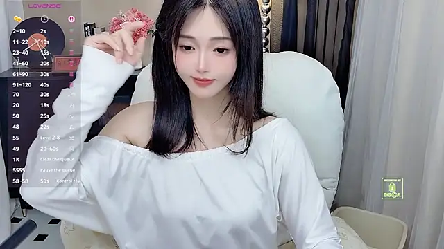 CeeKie online show from May 1, 2026, 9:25 am