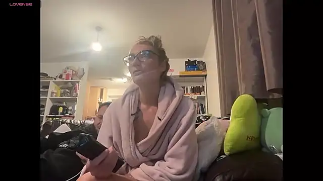 Snapshot of harleyblair chatting on October 27, 2025, 11:09 pm harleyblair online show from October 27, 2025, 11:09 pm