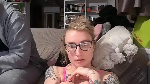 harleyblair online show from May 6, 2026, 10:04 pm