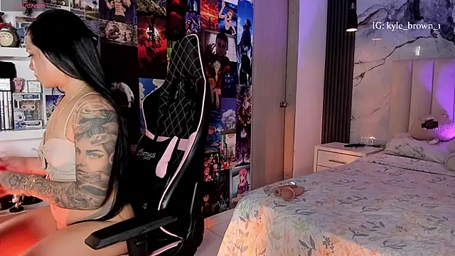 soy kylebrown online show from November 2, 2025, 4:20 pm