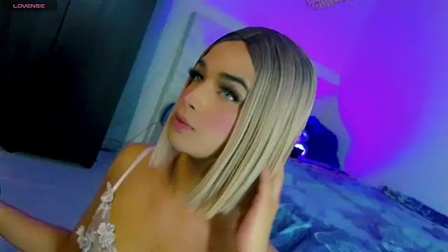 HANNAH BACKERS online show from October 4, 2025, 11:36 pm