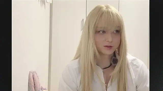 Snapshot of Mia032 chatting on October 25, 2025, 2:02 pm Mia032 online show from October 25, 2025, 2:02 pm