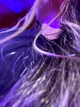  ManuVeelez online show from September 19, 2025, 5:53 am