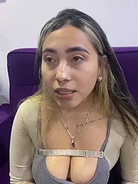  ManuVeelez online show from September 21, 2025, 12:12 am