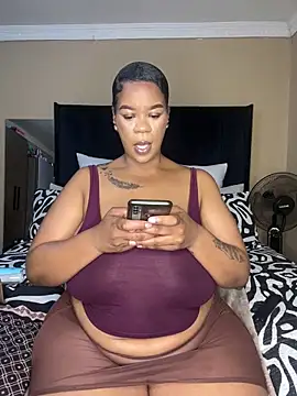 THICKBUNNYCHICKxxx online show from October 4, 2025, 8:29 pm