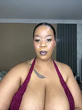 Snapshot of THICKBUNNYCHICKxxx chatting on July 1, 2026, 7:35 pm THICKBUNNYCHICKxxx online show from July 1, 2026, 7:35 pm