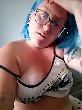 lablonde2025 online show from September 16, 2025, 9:10 am