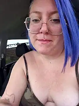 Snapshot of lablonde2025 chatting on April 29, 2026, 11:25 am lablonde2025 online show from April 29, 2026, 11:25 am