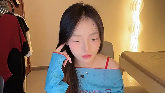 Robin-o3 online show from September 20, 2025, 3:35 pm