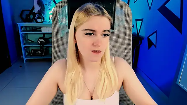 Snapshot of Stef_Nicks chatting on March 28, 2026, 9:09 am Stef Nicks online show from March 28, 2026, 9:09 am