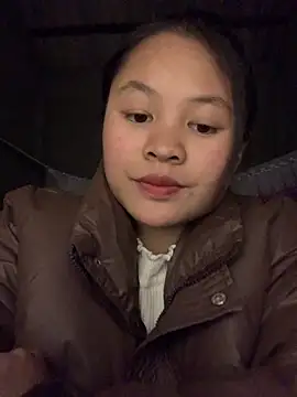 NhuFox online show from December 1, 2025, 1:05 pm