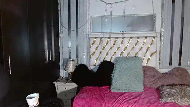 Snapshot of julieta_sweet_ chatting on September 16, 2025, 10:38 am julieta sweet online show from September 16, 2025, 10:38 am