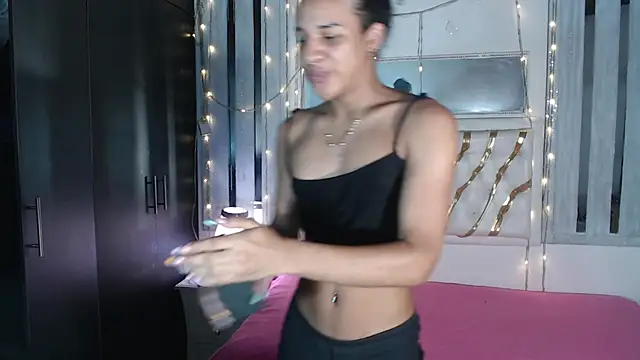 Snapshot of julieta_sweet_ chatting on September 20, 2025, 6:14 am julieta sweet online show from September 20, 2025, 6:14 am