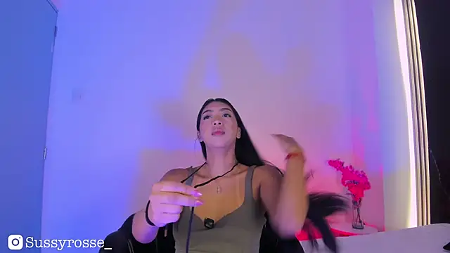 Snapshot of Sussyrosse_ chatting on September 17, 2025, 9:05 pm Sussyrosse online show from September 17, 2025, 9:05 pm