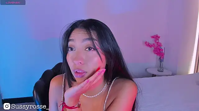 Snapshot of Sussyrosse_ chatting on October 5, 2025, 2:10 am Sussyrosse online show from October 5, 2025, 2:10 am
